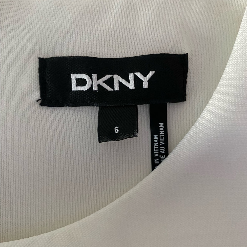 DKNY Floral Lined Sleeveless Dress - Picture 12 of 15